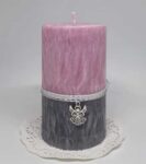 Svíčka růžová se šedou s přívěskem anděla střední