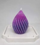 Svíčka rotované proužky Frezie violet