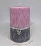 Svíčka růžová se šedou s přívěskem anděla větší