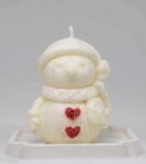 Svíčka sněhulák bílý s červenými srdíčky